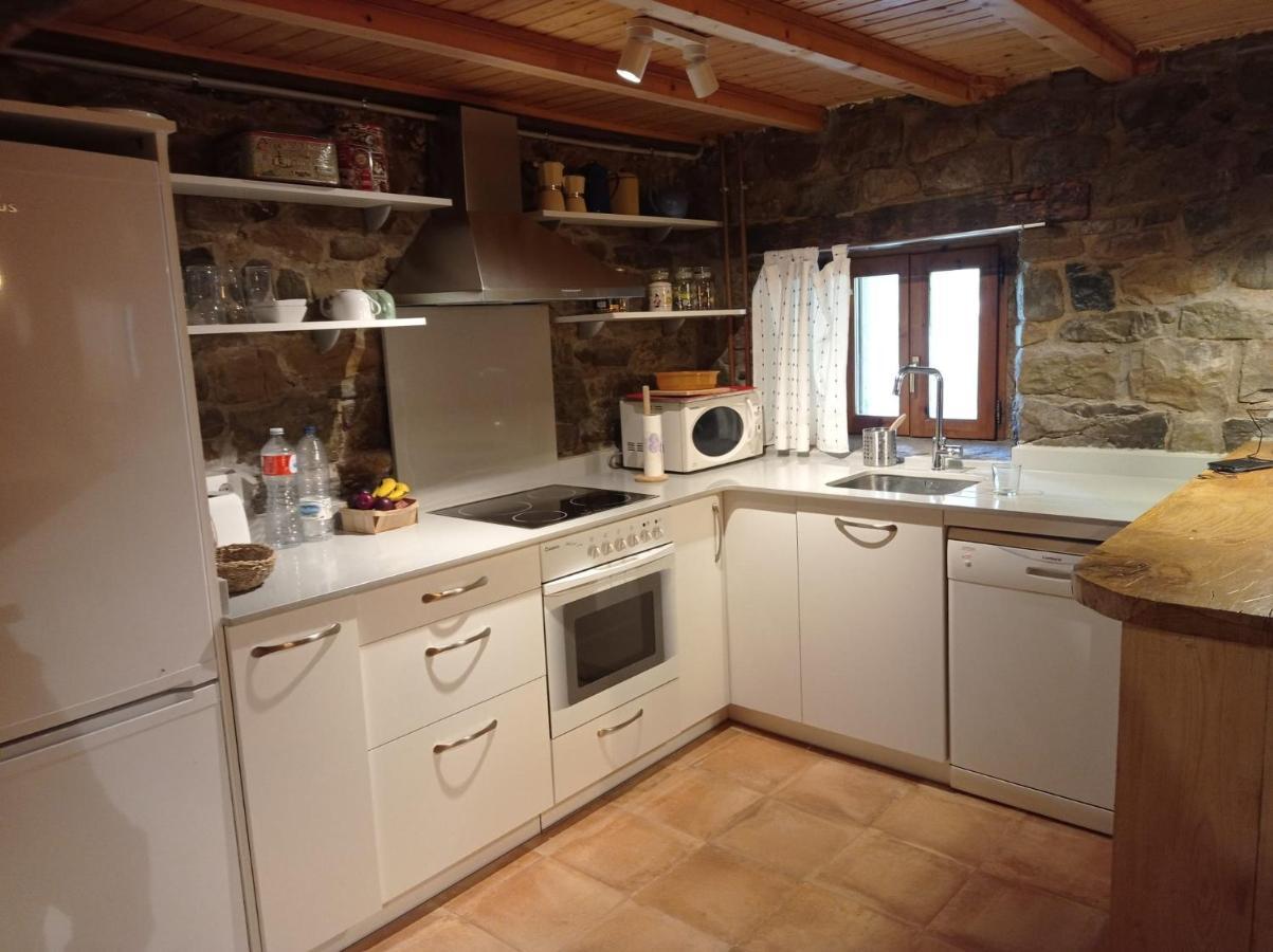 Amplia Y Comoda Casa De Piedra Con Porche Y Jardin San Roque de Ríomiera Exteriér fotografie
