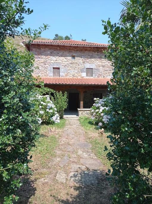 Amplia Y Comoda Casa De Piedra Con Porche Y Jardin San Roque de Ríomiera Exteriér fotografie