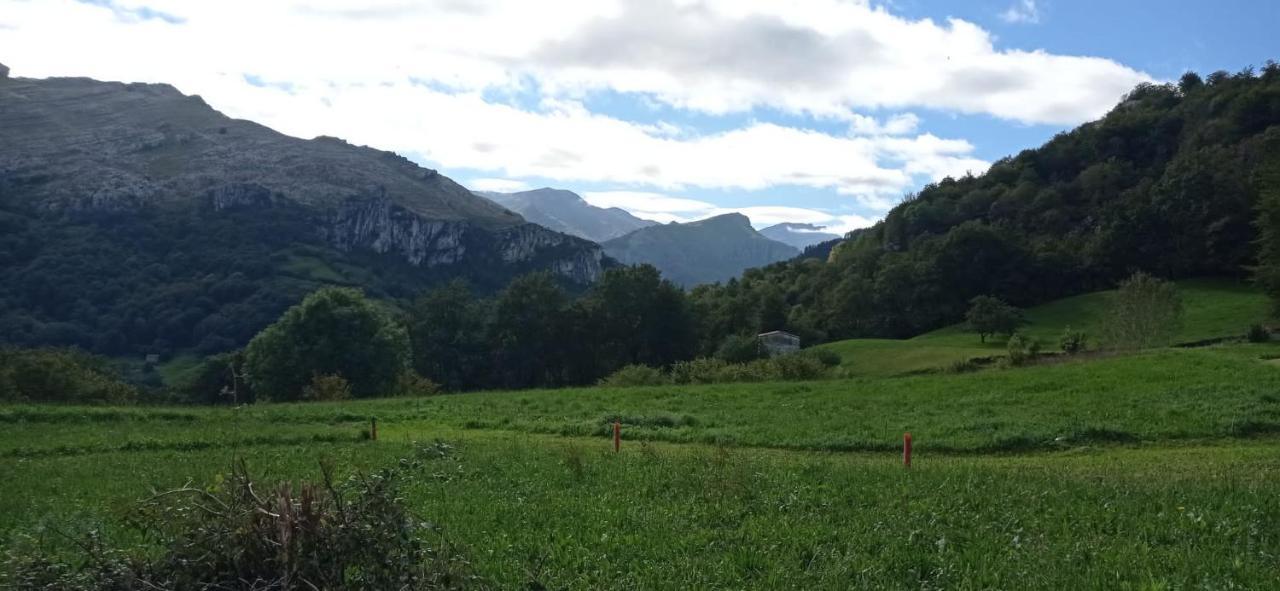 Amplia Y Comoda Casa De Piedra Con Porche Y Jardin San Roque de Ríomiera Exteriér fotografie